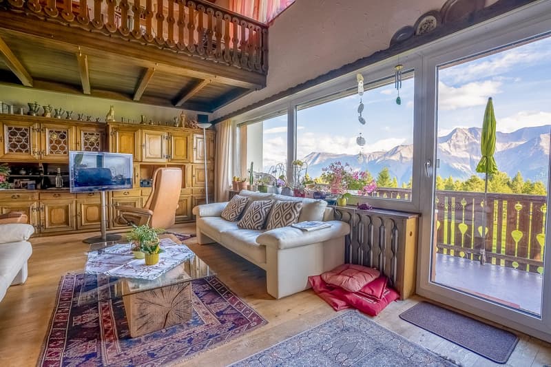 Authentic attic apartment with a view of the golf course and high ceilings (5)