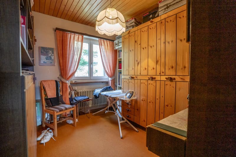 Authentic attic apartment with a view of the golf course and high ceilings (24)