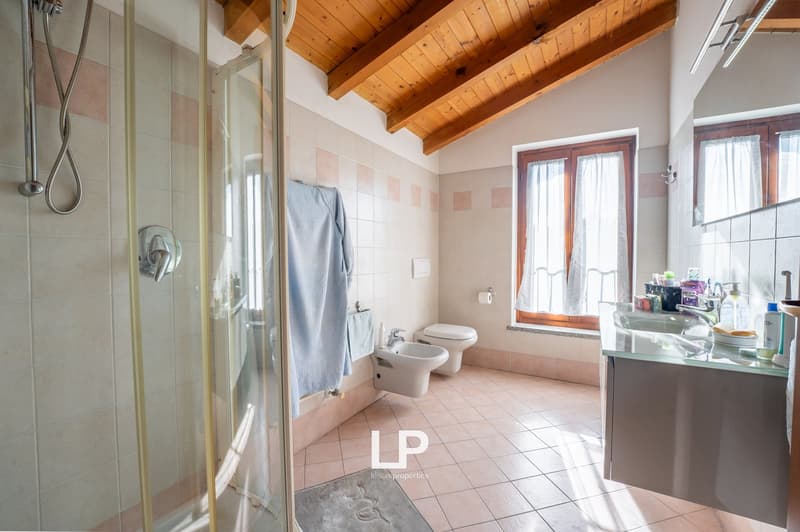 Villa indipendente Leggiuno (43)