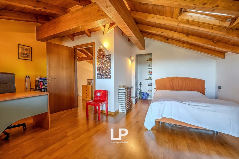 Maison Mitoyenne Casciago (42)