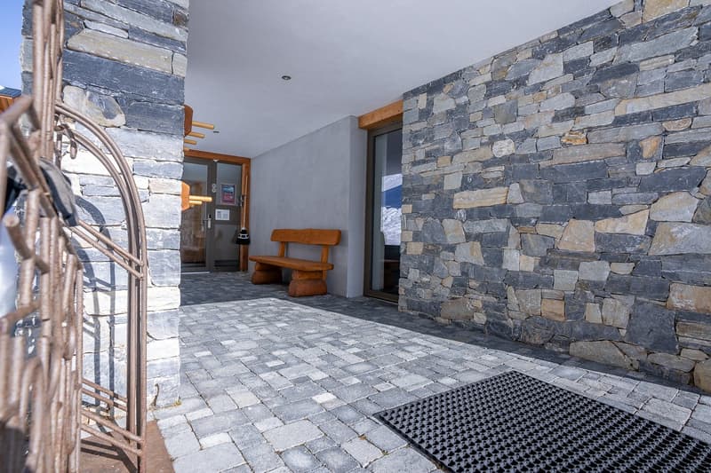 Luxurious maisonette apartment with ski-in/ski-out, garden, and evening sun on Golmenegg (2)
