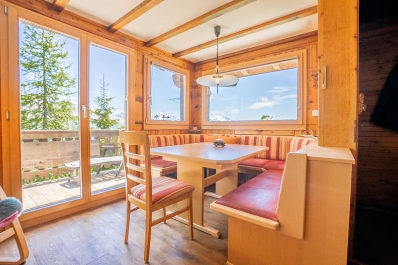 Charming 7-room chalet on the Aletschpromenade in Riederalp (3)