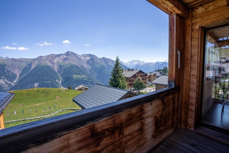 Grosszügige Ferienwohnung mit drei Balkonen im Herzen der Bettmeralp (12)