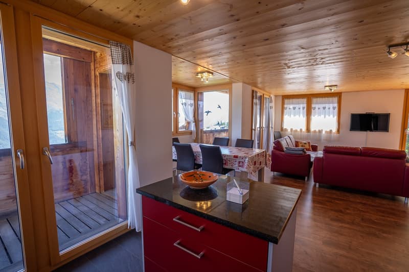 Grosszügige Ferienwohnung mit drei Balkonen im Herzen der Bettmeralp (17)