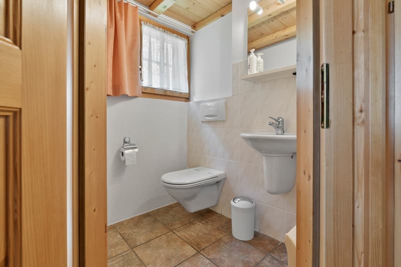 Charmantes 5-Zimmer-Chalet an der Riederalp – Traumhafter Bergblick und rustikaler Charme (11)