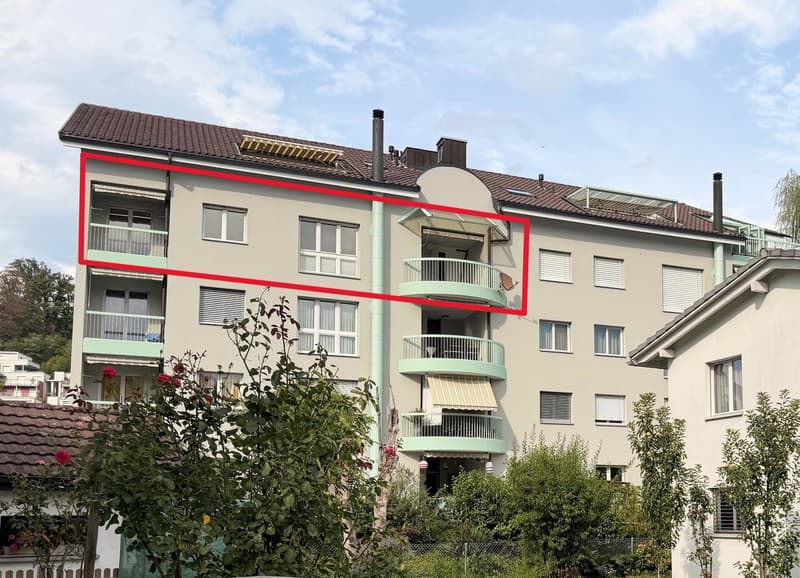 Helle 4 1/2-Zimmer-Wohnung mit direkter Sicht auf den Pilatus (1)