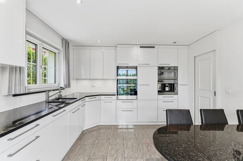 Exclusive single-family house with pool (4)