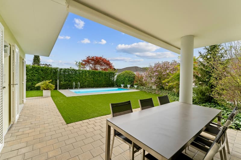 Exclusive single-family house with pool (5)