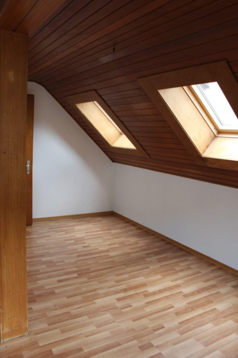 Erstes Mietangebot! 2,5-Zimmer-Wohnung im Zentrum von Moutier (7)