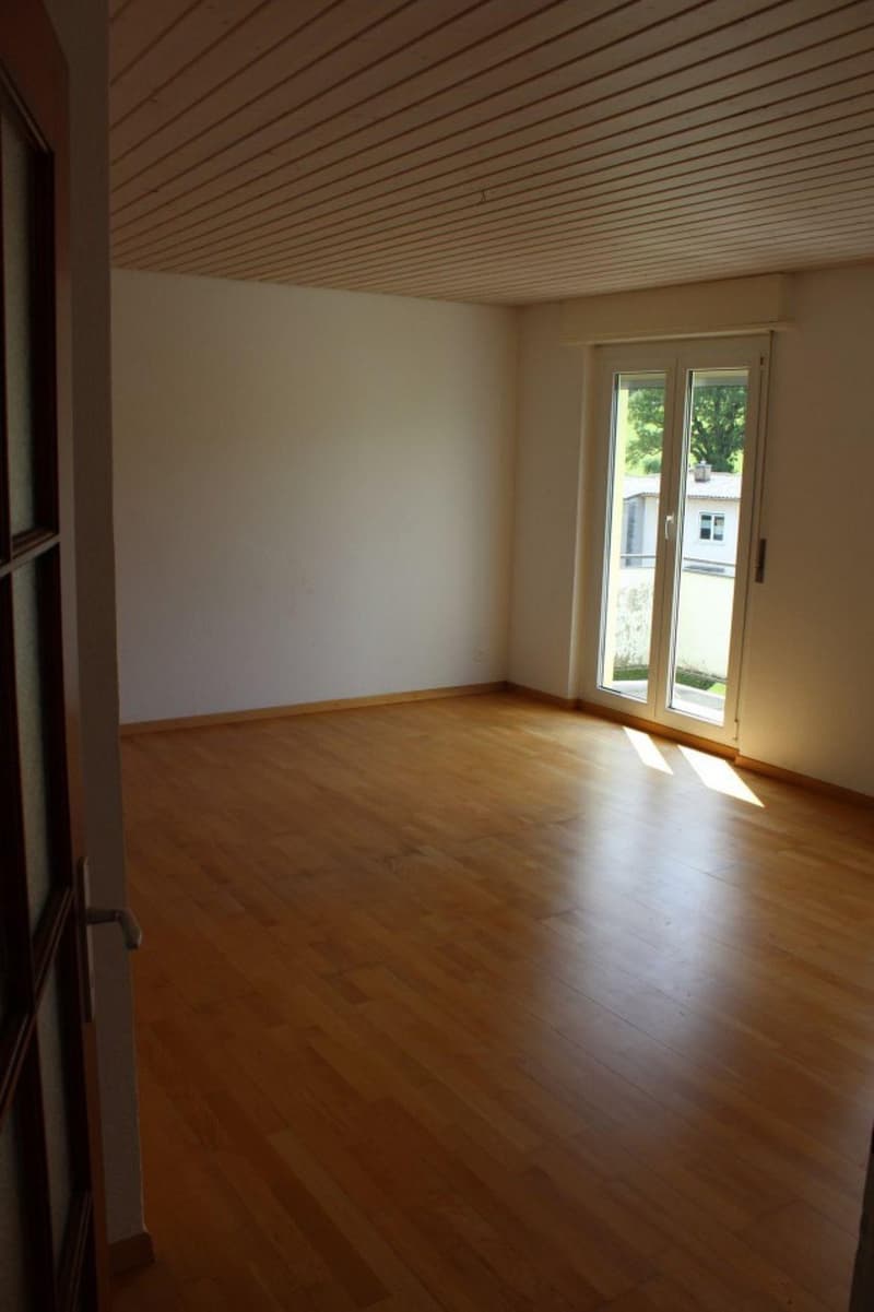 4-room apartment with balcony in Bassecourt (4)