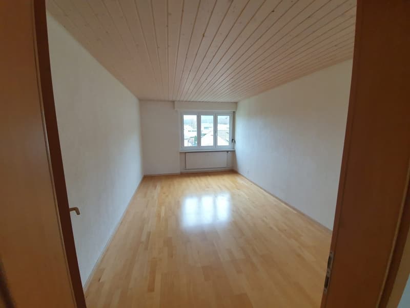 Wohnung mit 4 Zimmern und Balkon in Bassecourt (4)