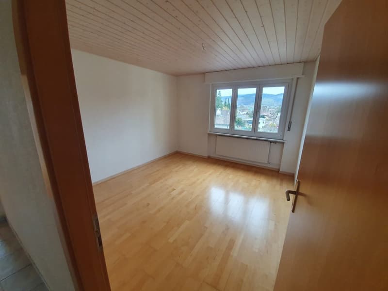 Wohnung mit 4 Zimmern und Balkon in Bassecourt (3)