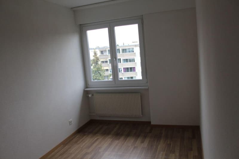 Helle 4-Zimmer-Wohnung mit Balkon (9)