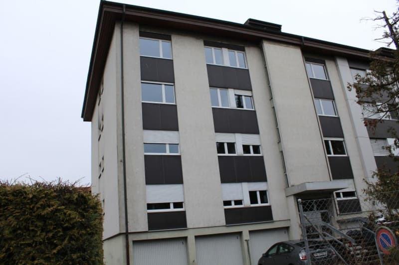 Helle 4-Zimmer-Wohnung mit Balkon (1)