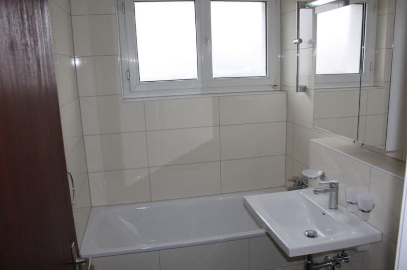 Helle 4-Zimmer-Wohnung mit Balkon (10)