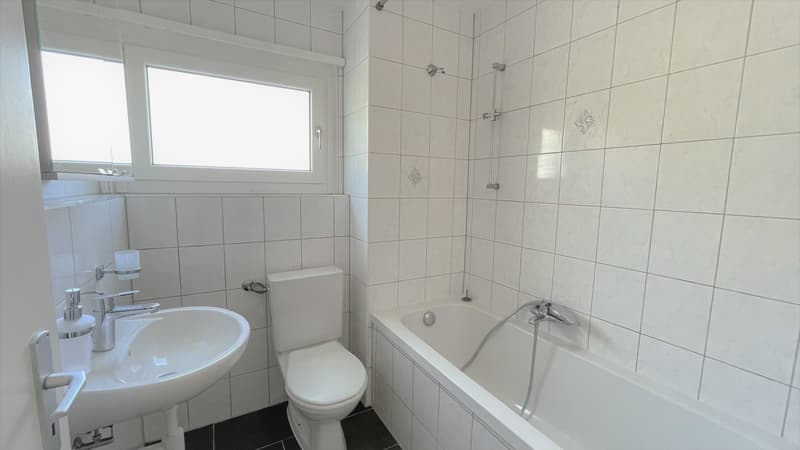 Charmant et lumineux 3.5 pièces avec balcon dans un quartier calme à Malleray (6)