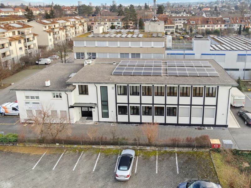 Uffici 300 m2, Laboratorio/Ufficio 72 m2, Magazzino 43 m2 (2)
