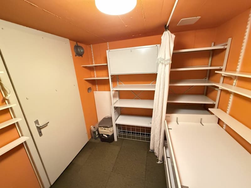 Ruhig gelegenes 4 1/2 Zimmer Eck-Einfamilienhaus mit Garten (17)