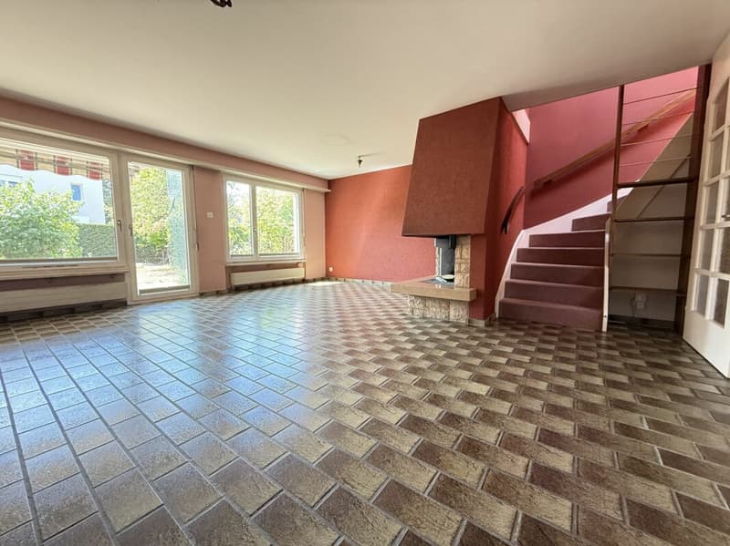 Ruhig gelegenes 4 1/2 Zimmer Eck-Einfamilienhaus mit Garten (4)