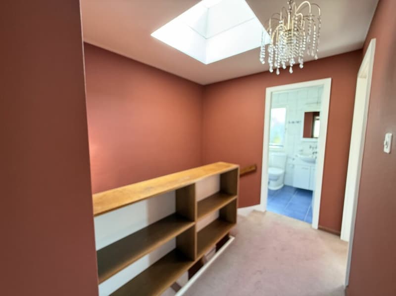 Ruhig gelegenes 4 1/2 Zimmer Eck-Einfamilienhaus mit Garten (8)