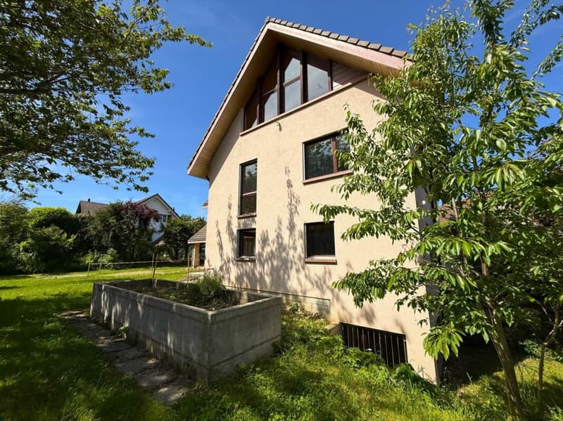 Grosszügiges Familienhaus mit über 400 m² Wohnfläche und viel Privatsphäre (13)