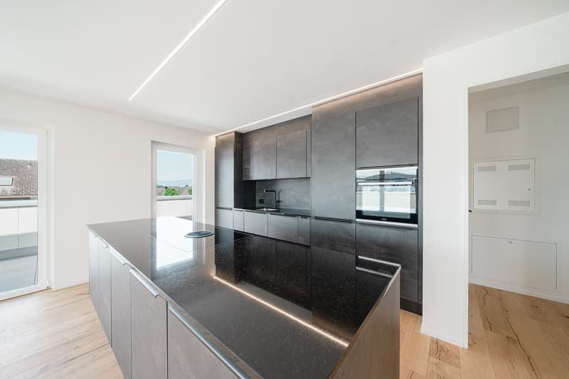 APPARTEMENT EN ATTIQUE SPACIEUX À LOUER (6)