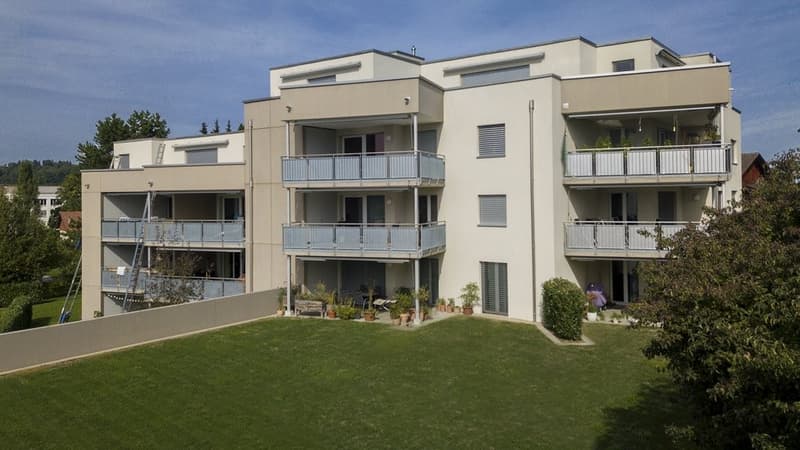 Appartamento moderno con ampio balcone in una posizione idilliaca (2)