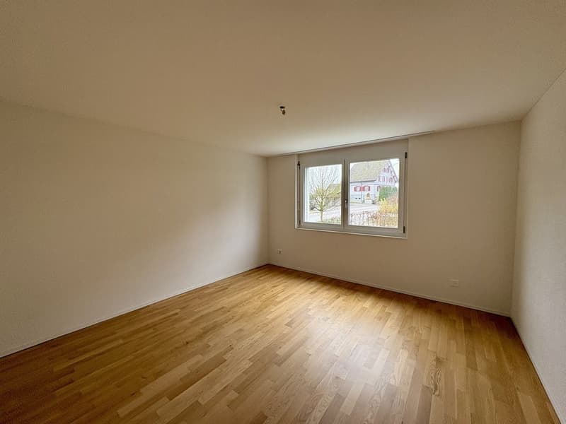 Appartamento moderno con ampio balcone in una posizione idilliaca (7)