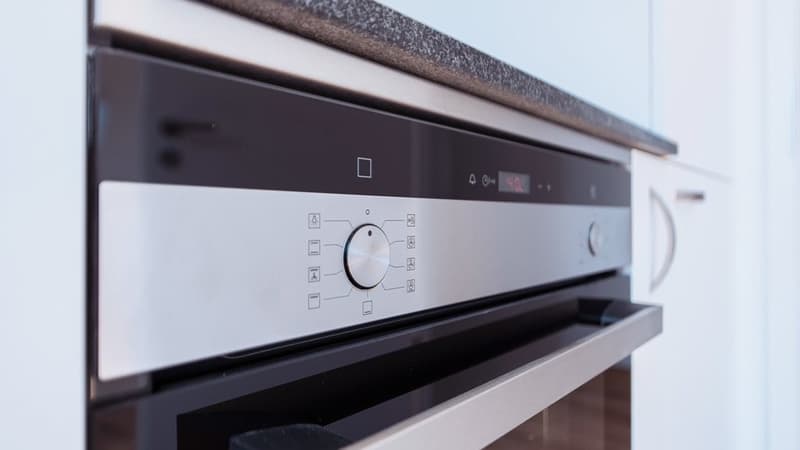 RENOVIERTE KLEINWOHNUNG MIT WASCHTURM UND BALKON- 1 MIETZINS GESCHENKT (12)