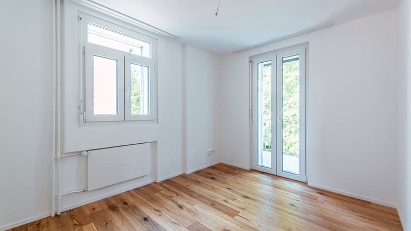 RENOVIERTE KLEINWOHNUNG MIT WASCHTURM UND BALKON- 1 MIETZINS GESCHENKT (3)