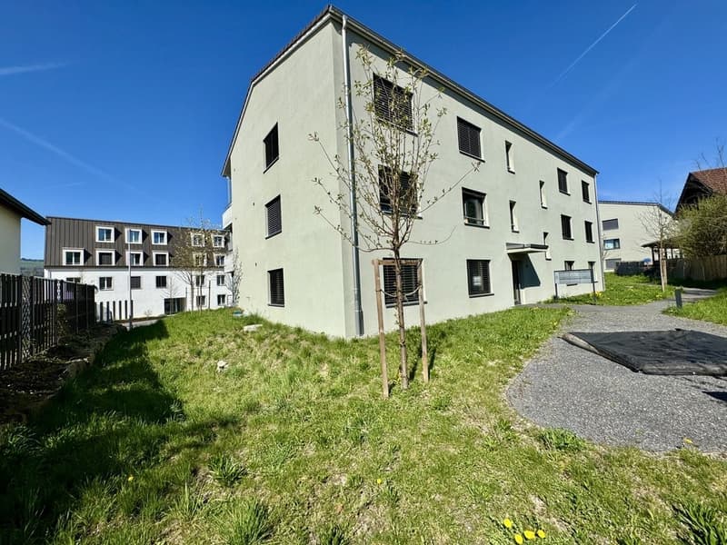 GROSSZÜGIGE 4.5 WOHNUNG IM EIGENTUMSSTANDARD (12)