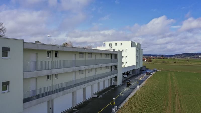Modern and very spacious (1)