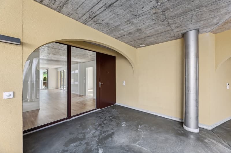 SPACIOUS AND CENTRALLY LOCATED (8)