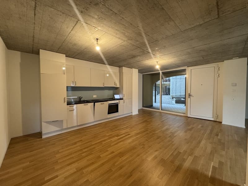 SPACIOUS AND CENTRALLY LOCATED (4)