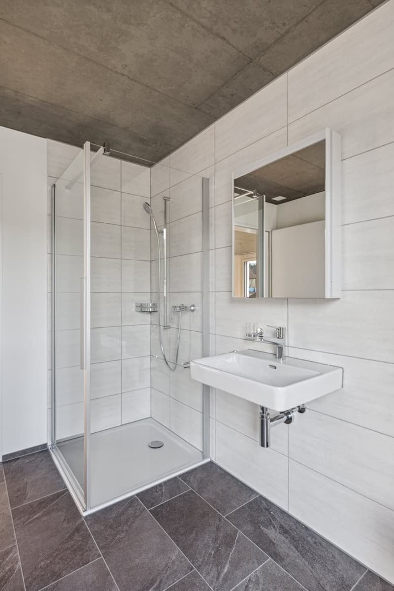 SPACIOUS AND CENTRALLY LOCATED (5)