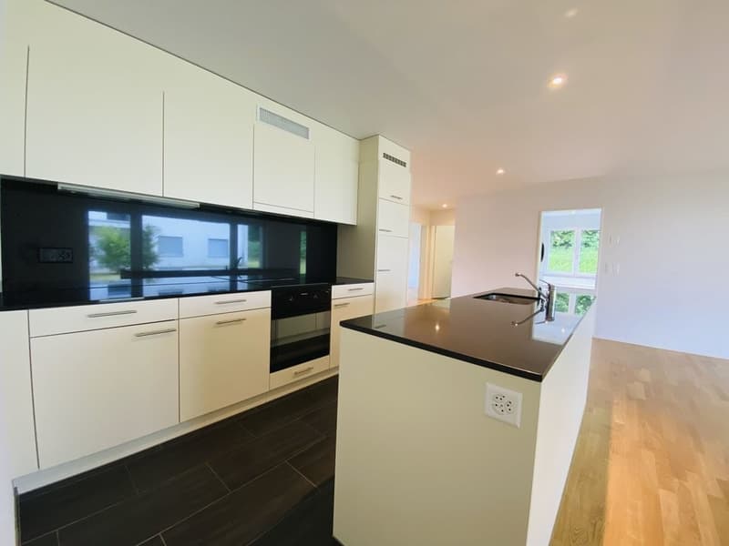 HABITATION SPACIEUSE DANS UN EMPLACEMENT FAMILIAL (8)