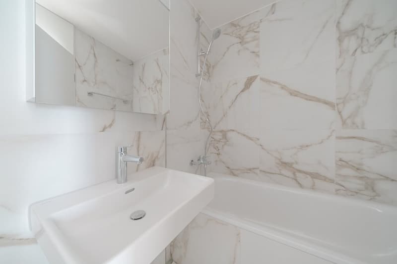 MODERN AND SPACIOUS (6)