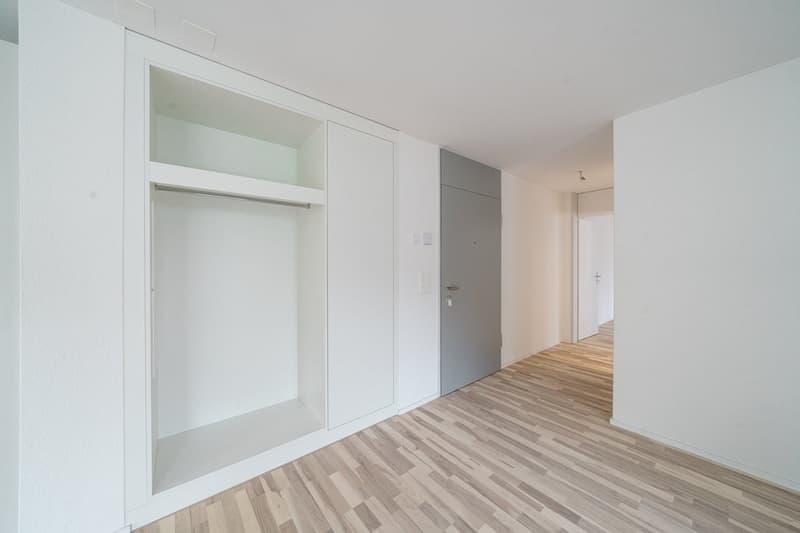 Habitation de haute qualité avec balcon ensoleillé (4)
