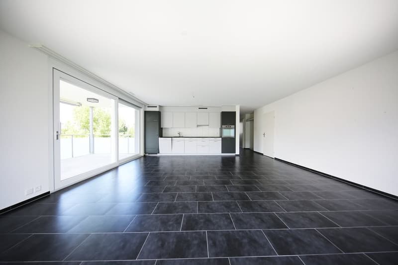 MODERNE 3.5 ZIMMER WOHNUNG MIT GROSSEM BALKON ZU VERMIETEN (4)
