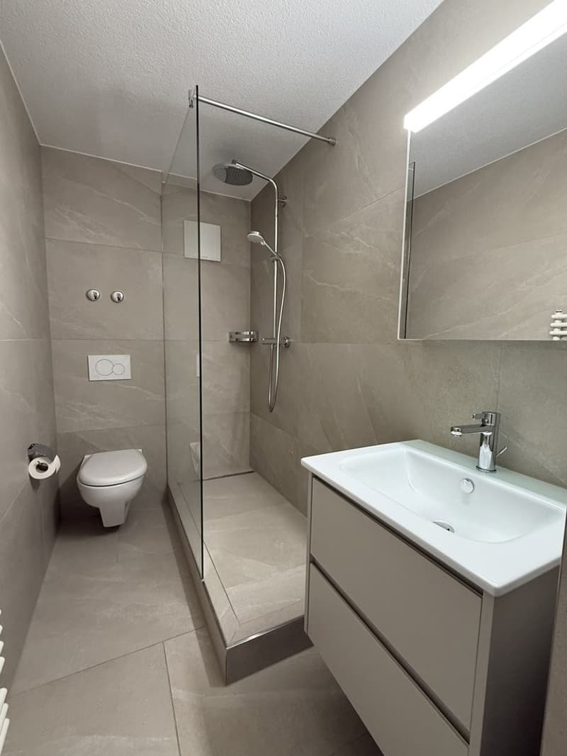 TOLLE 2.5 ZIMMER WOHNUNG MIT GROSSEM BALKON (7)