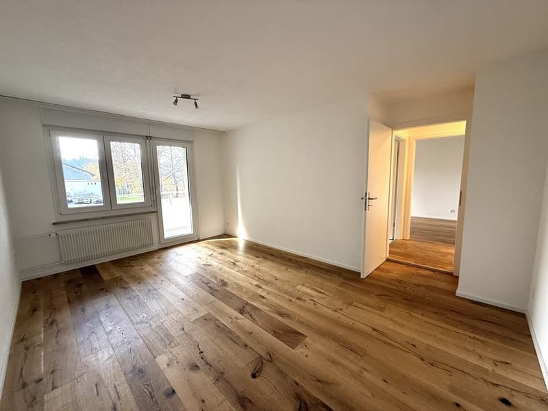 TOLLE 2.5 ZIMMER WOHNUNG MIT GROSSEM BALKON (4)