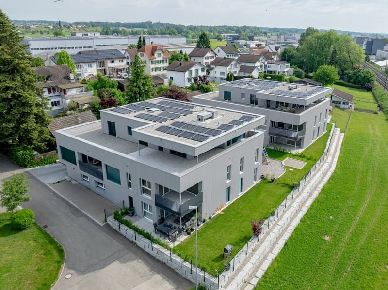MODERNE WOHNUNG AN RUHIGER LAGE (1)