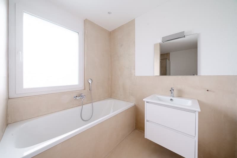 MODERNE WOHNUNG AN RUHIGER LAGE (7)
