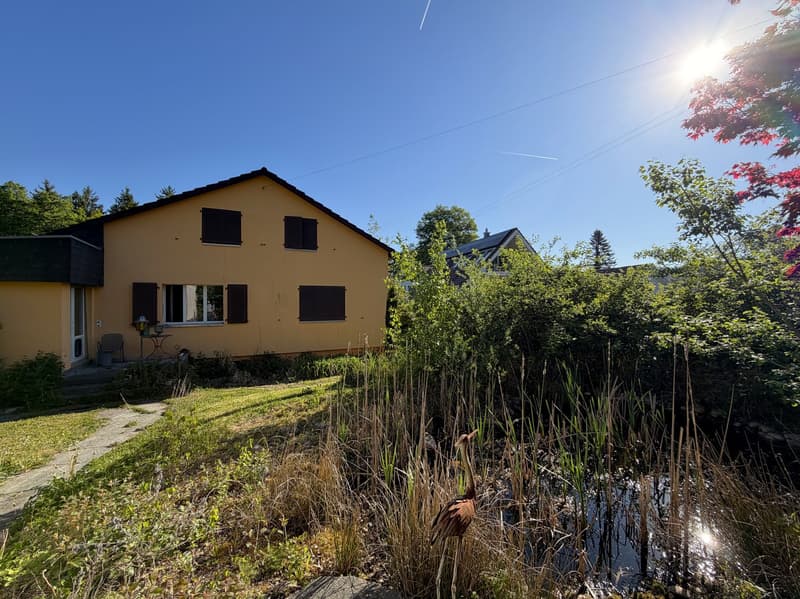 Detached house with outbuilding and forest on 2 plots with a total of 2,461 m2 in a quiet location (2)