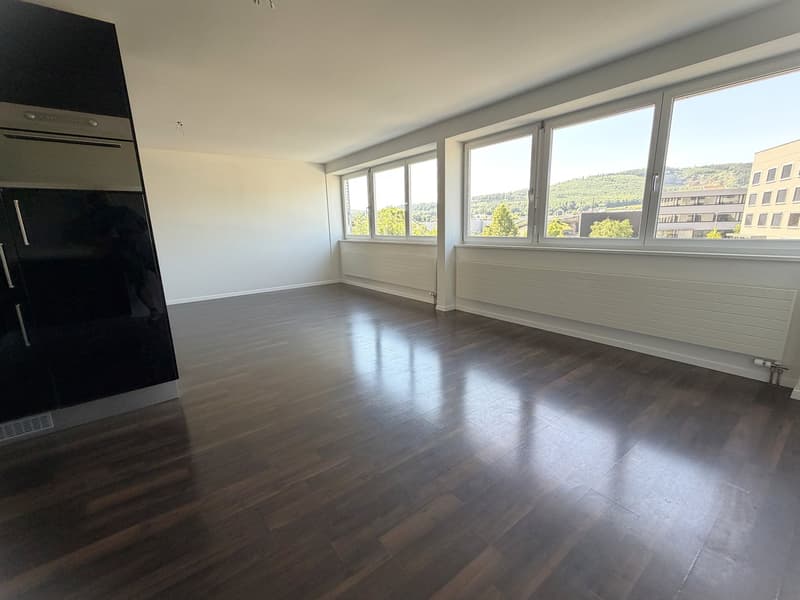 Appartamento luminoso 4.5 locali con balcone, ascensore e vista a Olten (3)