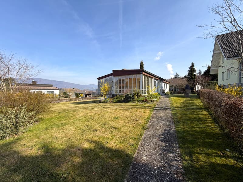 Popular, sunny, and quiet location with development potential on 880 m2 plot (1)