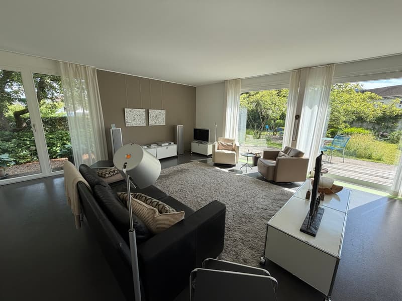 EFH IN TOP ZUSTAND MIT LIEBEVOLL GESTALTETEM GARTEN MIT VIEL PRIVATSPHÄRE (2)