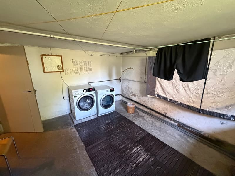 WOHN- UND GESCHÄFTSHAUS AN ZENTRALER LAGE (20)