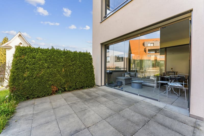 Stilvolle 2.5-Zimmer-Wohnung mit Wintergarten und privatem Gartensitzplatz (5)