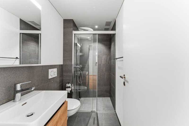 Modernes Wohnen im Herzen von Emmetten – attraktive 4.5-Zimmer-Wohnung mit Garten (6)